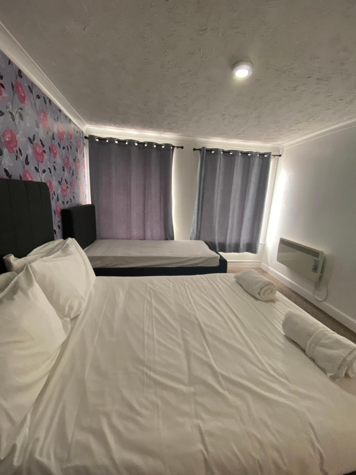 Spacious One Bedroom Flat With River View, 1E Great Yarmouth Kültér fotó